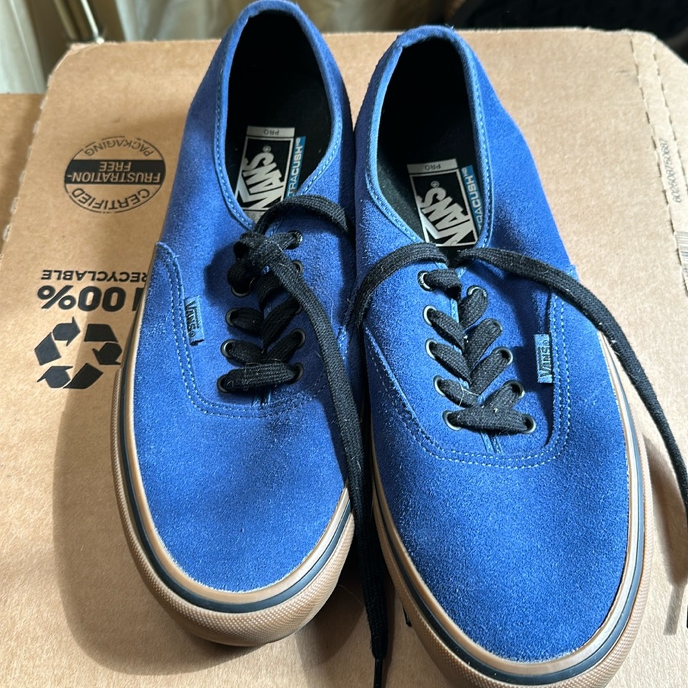 Vans Ultra Cush blue suede skateboard shoe